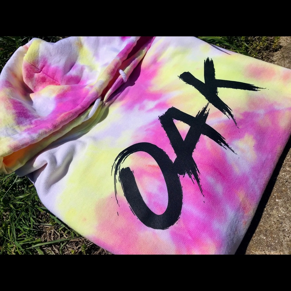 TIE DYE OAK HOODIE